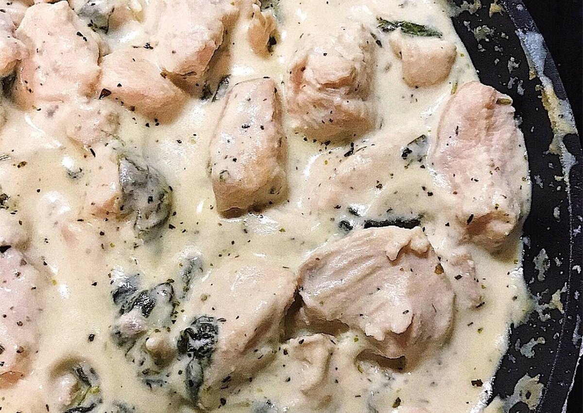 Куриная грудка под сметанным соусом в духовке - самый вкусный рецепт