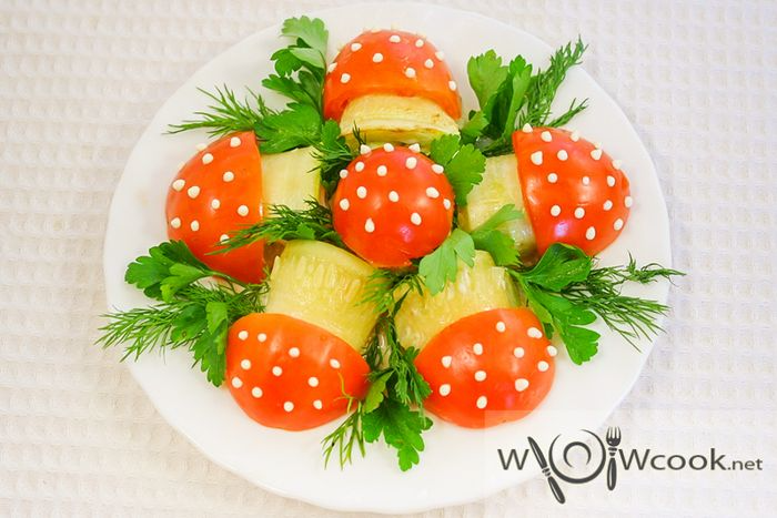Салат из пекинской капусты с копченой колбасой – 4 простых и вкусных рецепта
