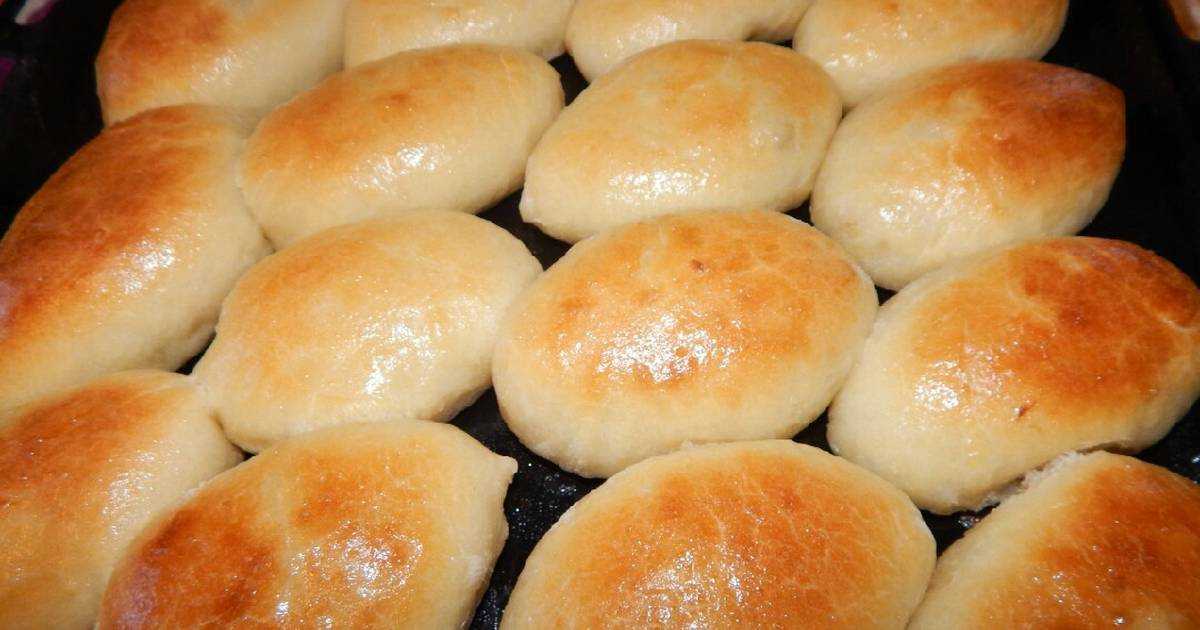 Жареные пирожки с начинкой из свежей капусты
