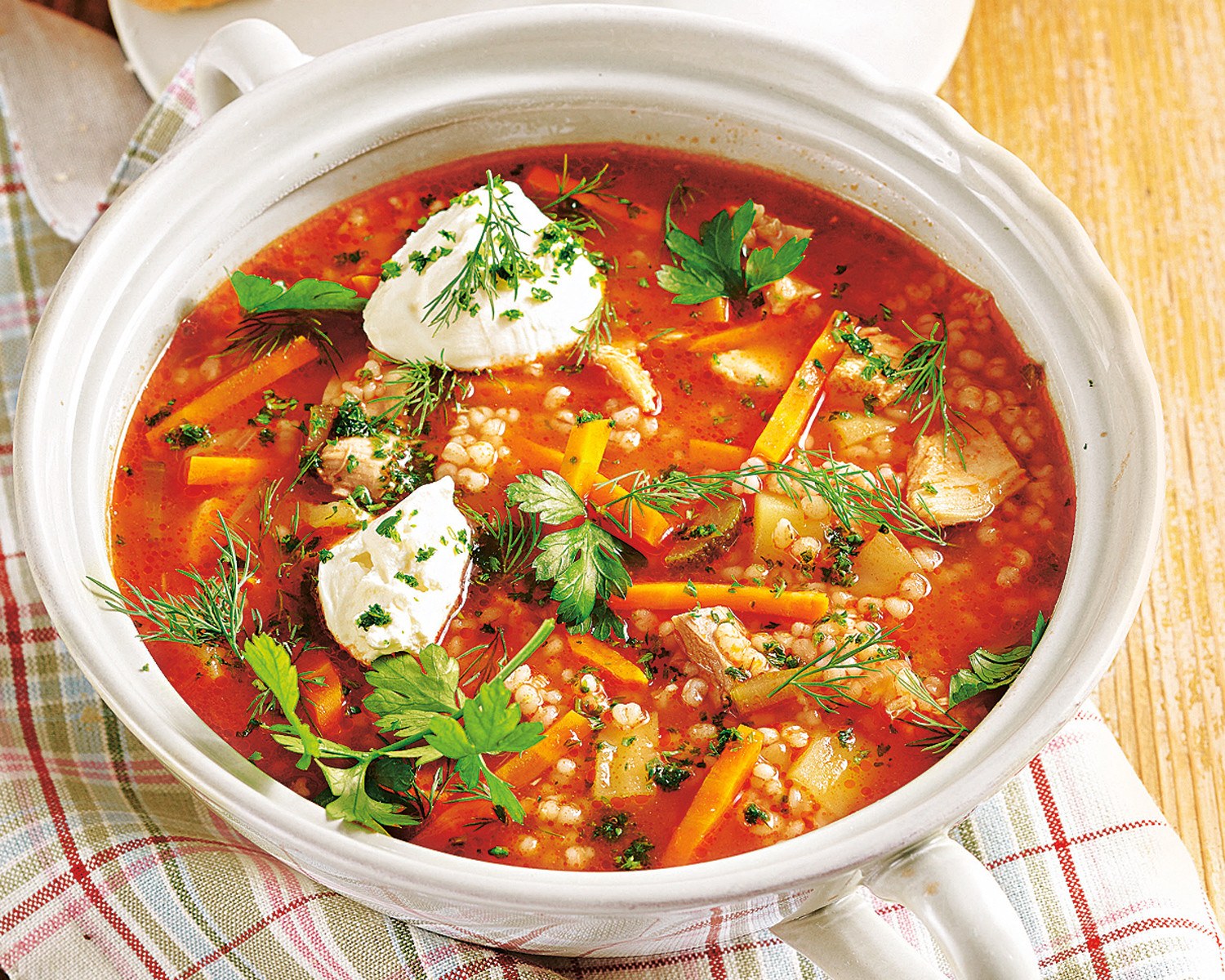Рассольник — классический рецепт с перловкой и солеными огурцами