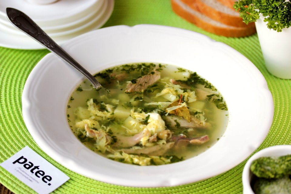 Рецепт блюда Куриный суп со шпинатом и яйцом