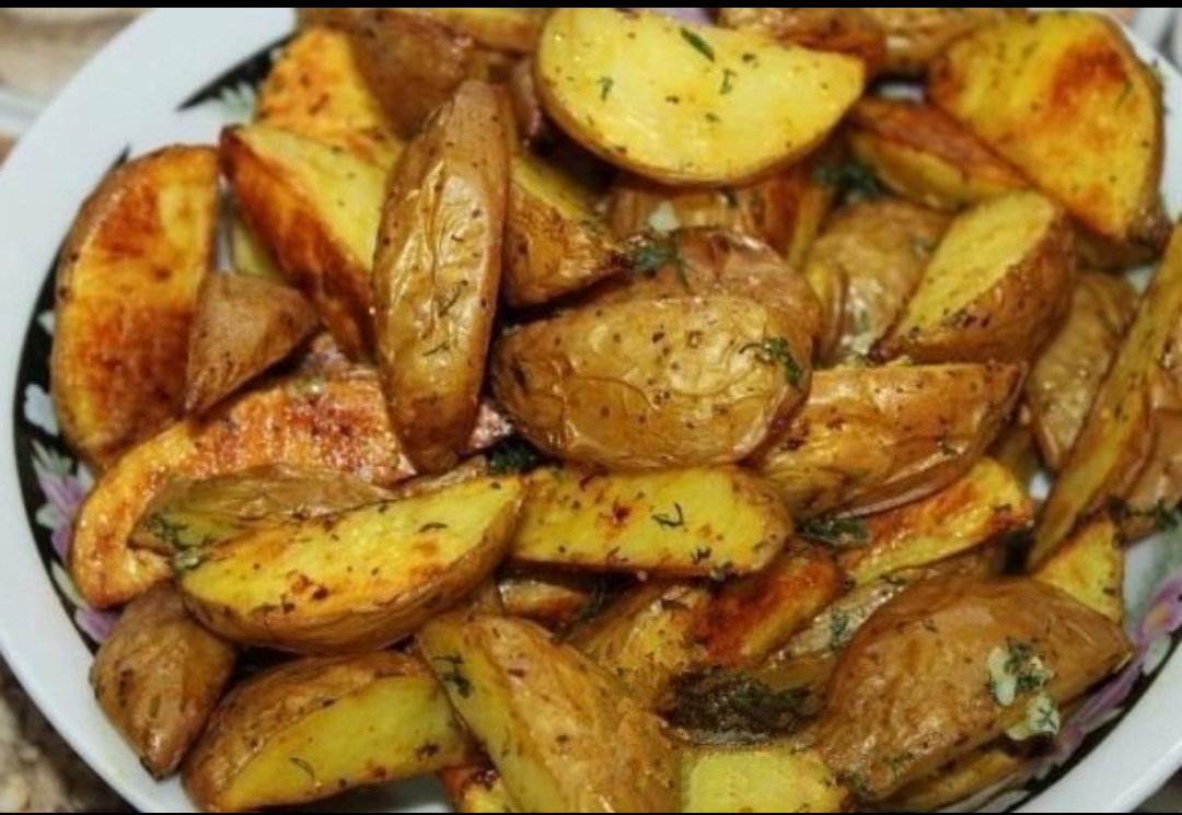 Картошка по-деревенски в духовке. 5 пошаговых рецептов картофеля по-деревенски