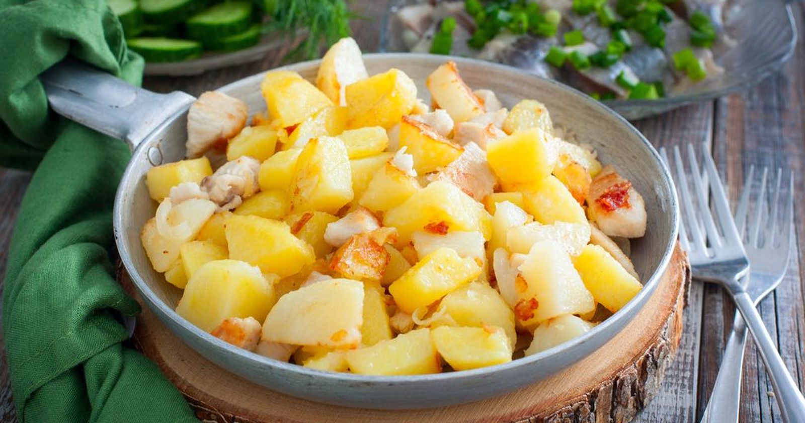 10 самых вкусных рецептов картофеля в духовке