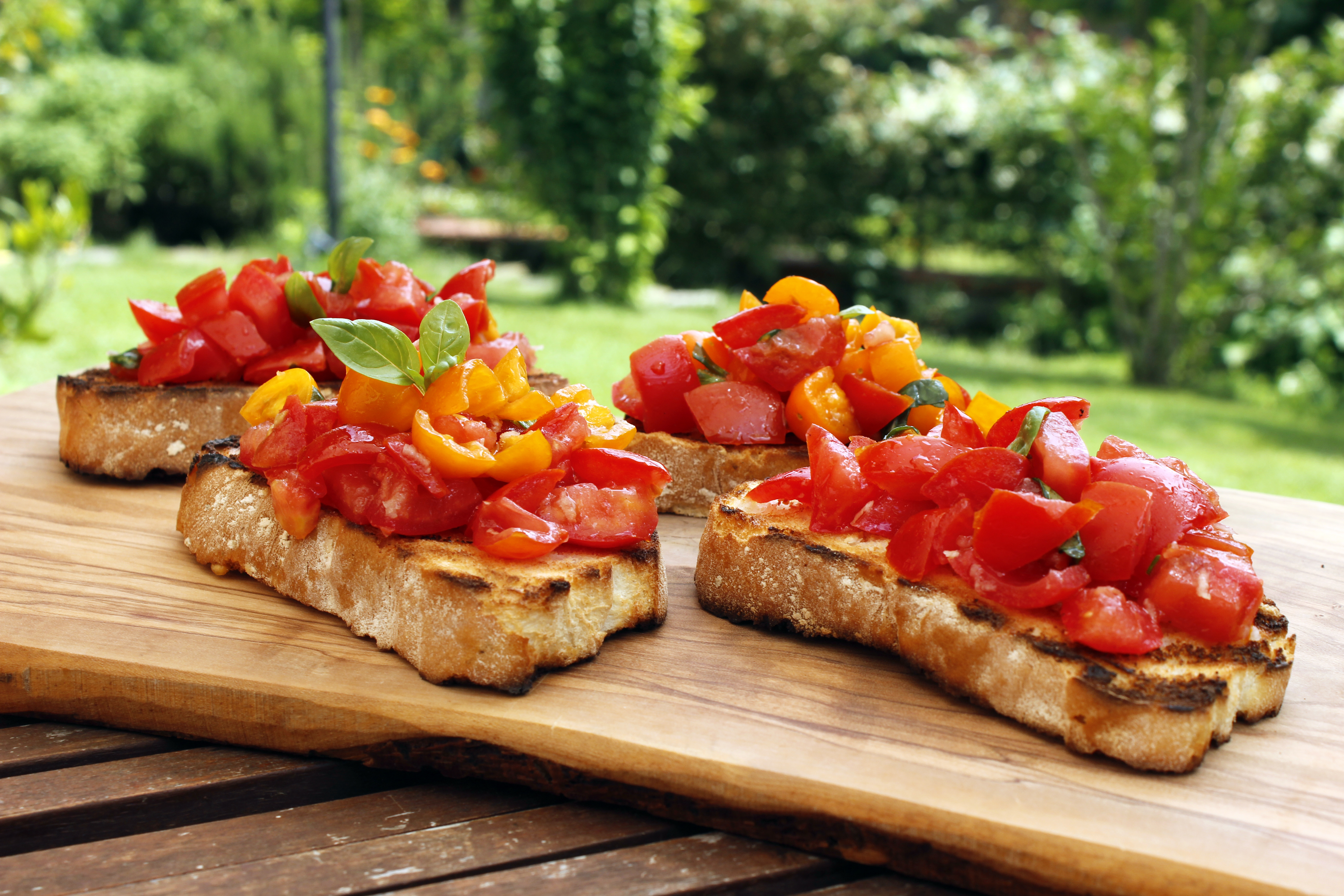Рецепты брускетты – простые и вкусные закуски на стол!