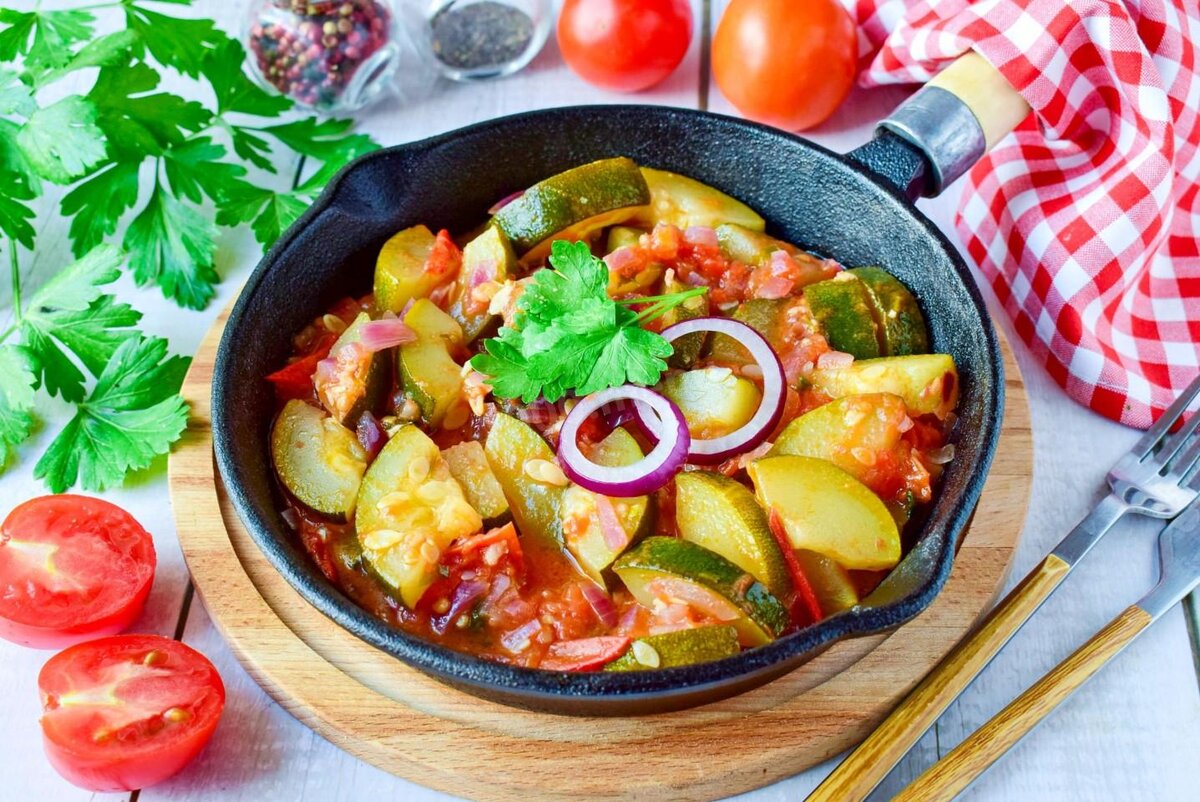 Тушеная капуста: 8 самых вкусных рецептов!