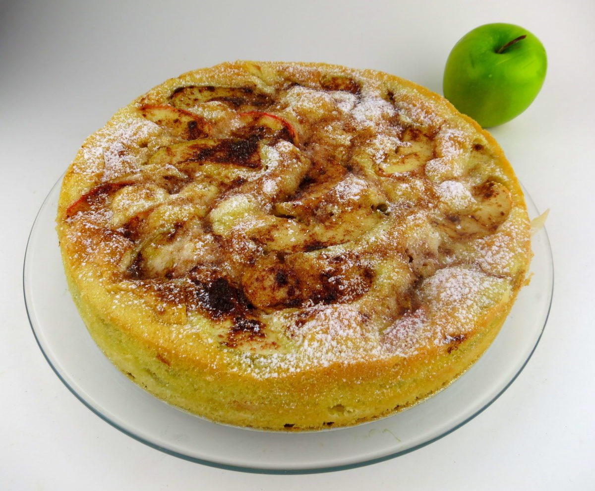 Шарлотка в мультиварке с яблоками. рецепты пышной яблочной шарлотки