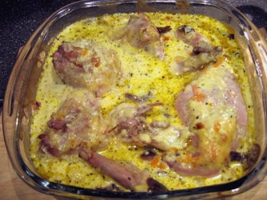 Кролик в сметане в духовке – вкусно при любом раскладе. рецепты кролика в сметане в духовке с овощами, грибами, сыром - автор екатерина данилова - журнал женское мнение