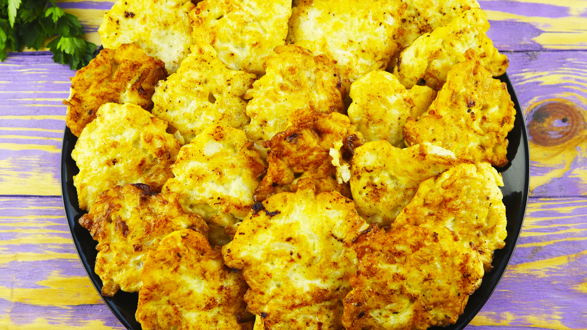 Куриные котлеты из фарша на сковороде — вкусные и сочные