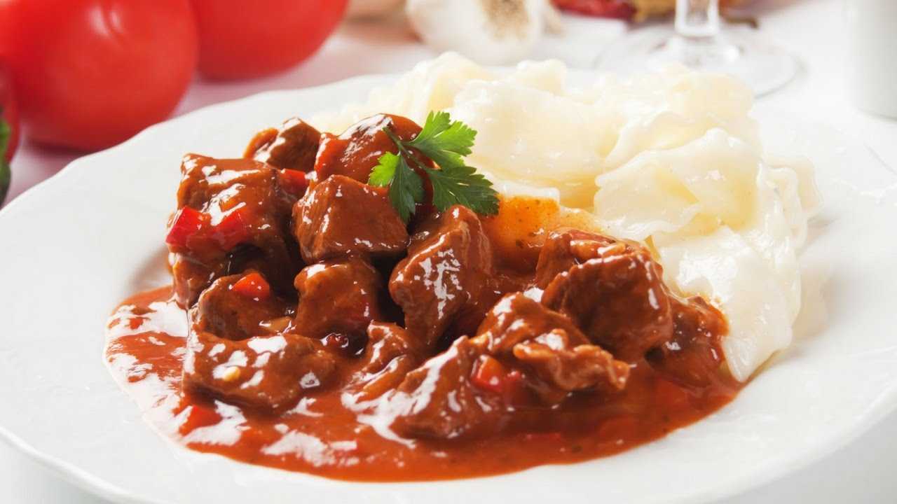 15 рецептов вкуснейшего гуляша из говядины с подливкой