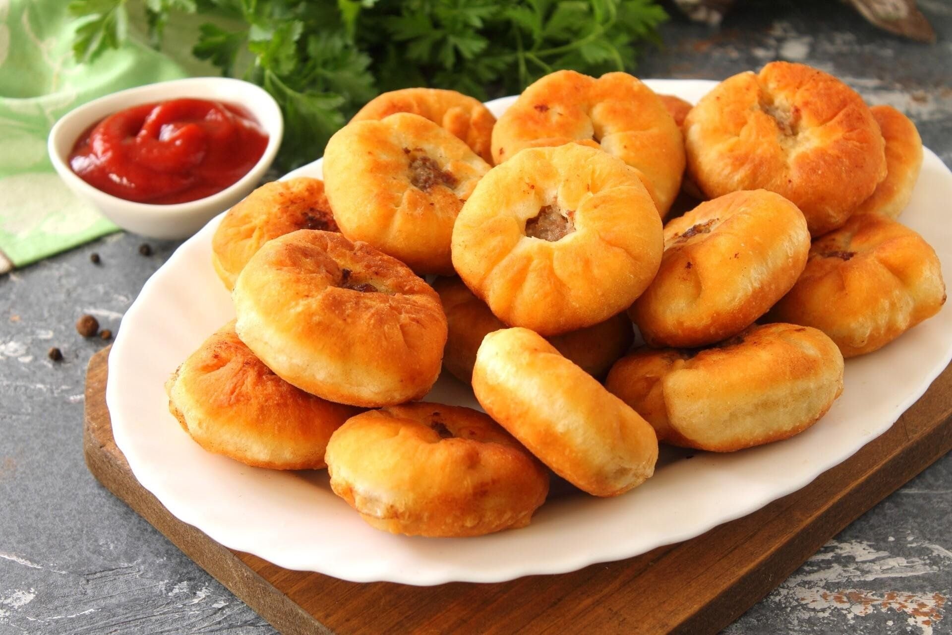 Как приготовить беляши с мясом в духовке? вкусные пошаговые рецепты беляшей