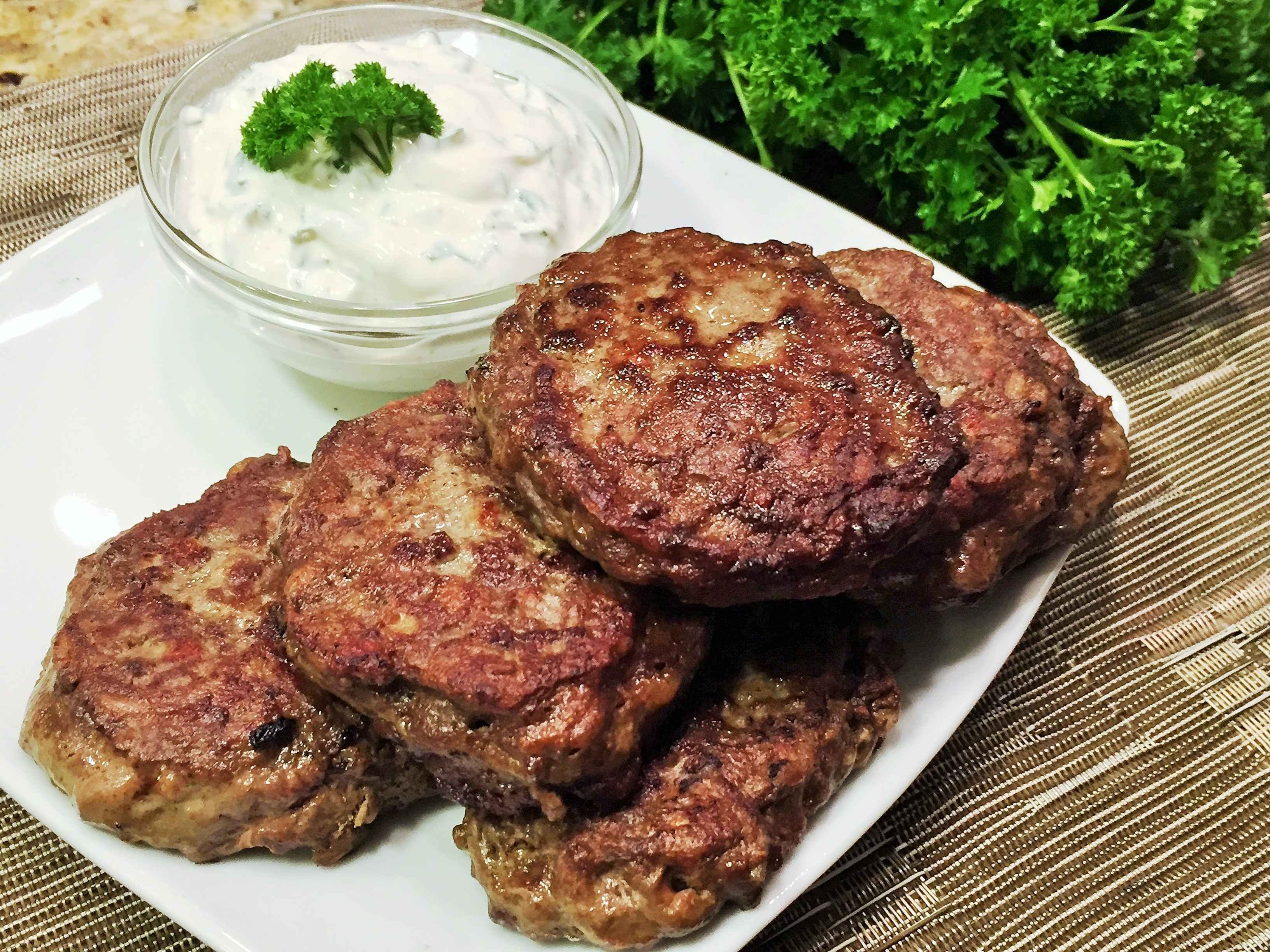 Рецепты приготовления говяжьей печени: закуски из варёного и жареного субпродукта, диетические блюда