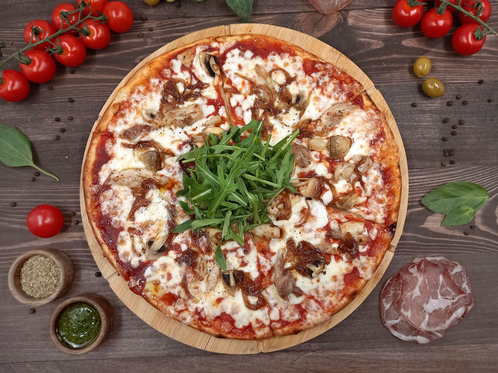 Пицца с маринованными грибами, колбасой, сыром, рецепт пиццы с консервированными шампиньонами