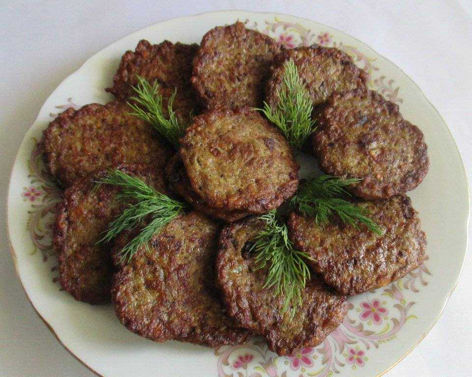 Печеночные котлеты из свиной печени: классические рецепты