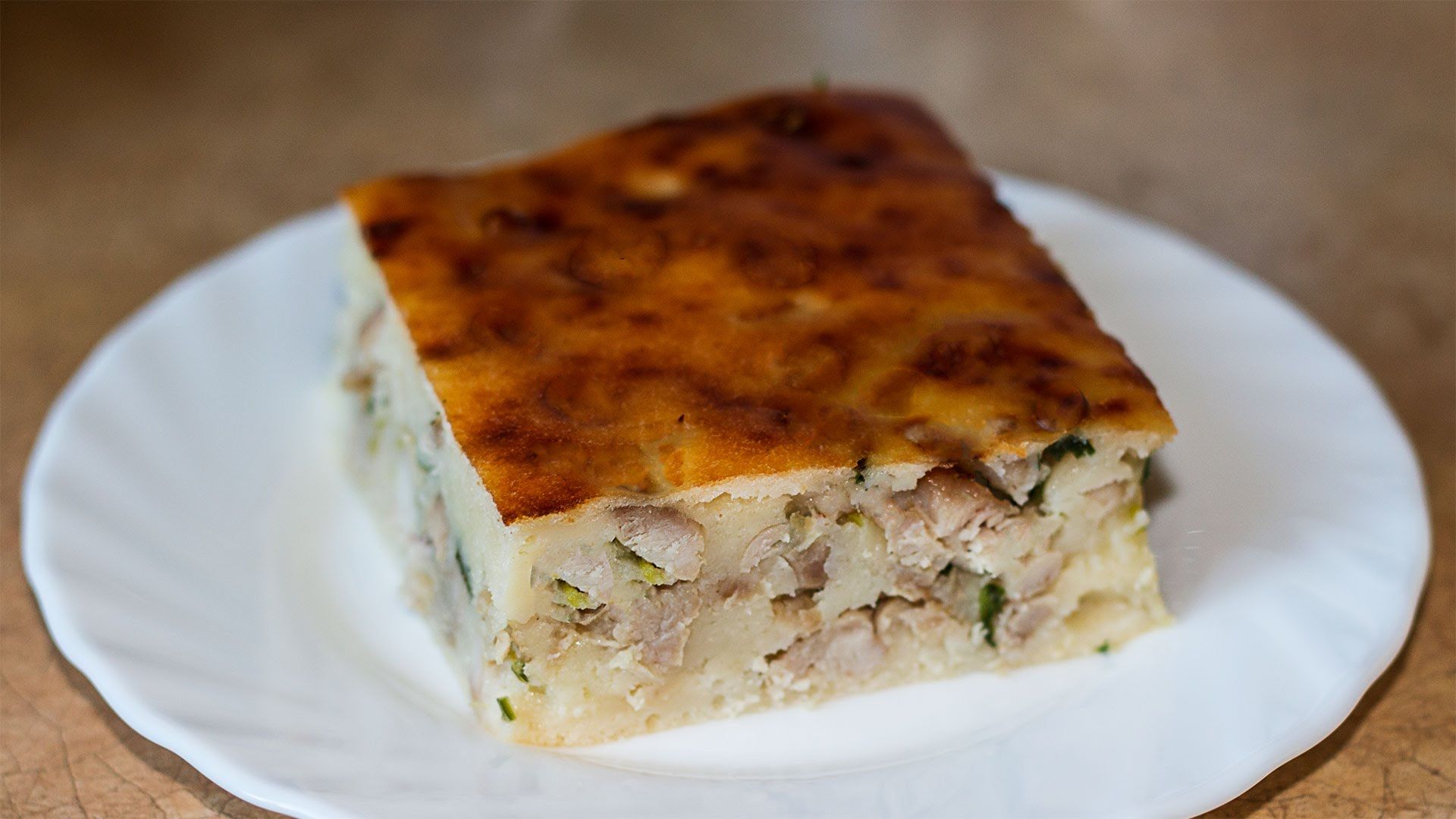 Заливной пирог с курицей и картошкой